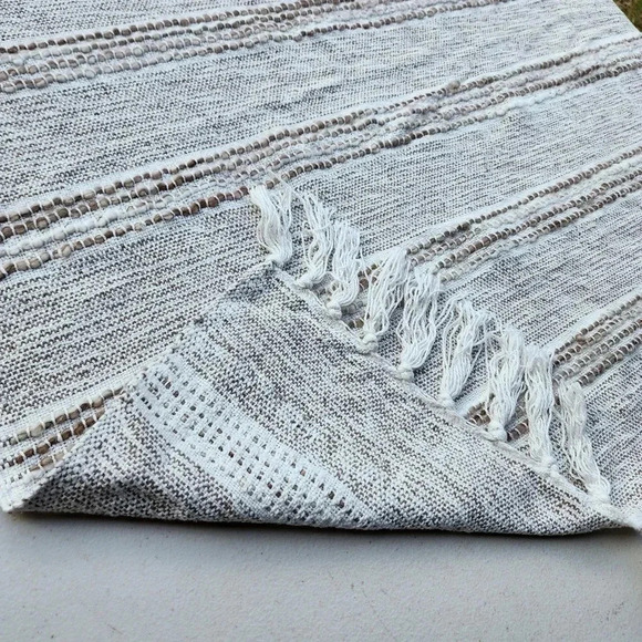 Celerie Kemble White & Gray Decorative Tapestry Mateo Throw India 50" x 60" - Picture 9 of 15